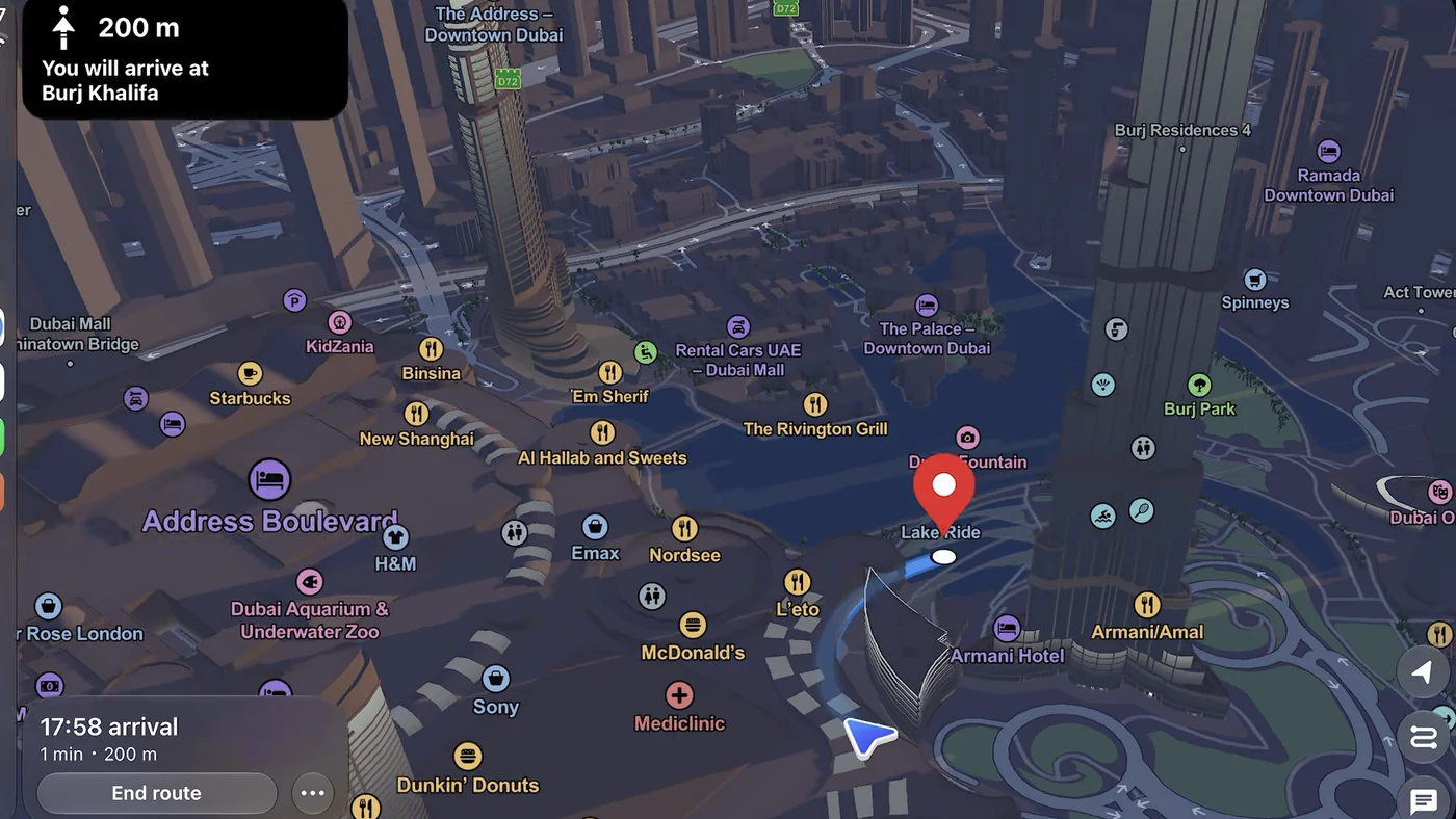 CarPlay arriving at Burj Khalifa in 3D: 200 m to go, 17:58 arrival